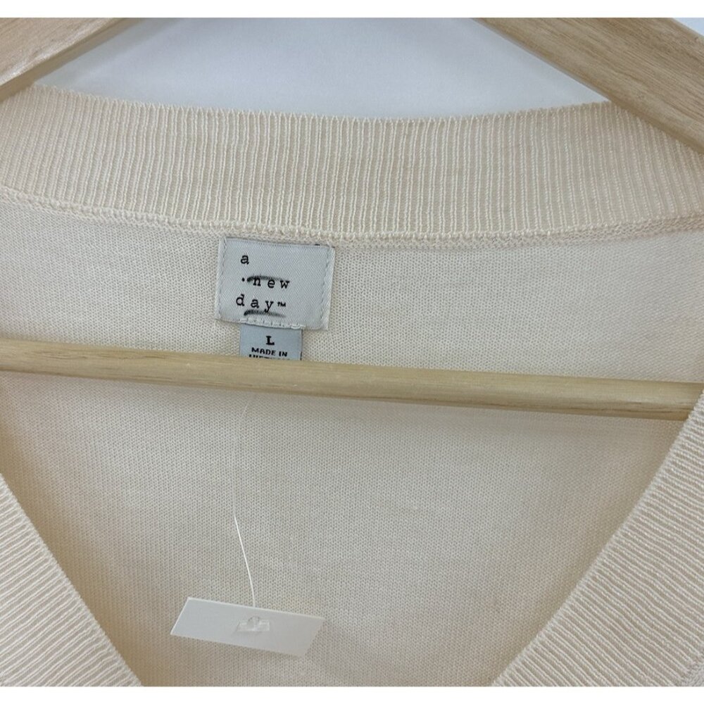 NWT‎ A New Day Ivory Bone Lightweight Knit V Neck Sweater Sz L Minimalist Simple - Picture 5 of 8